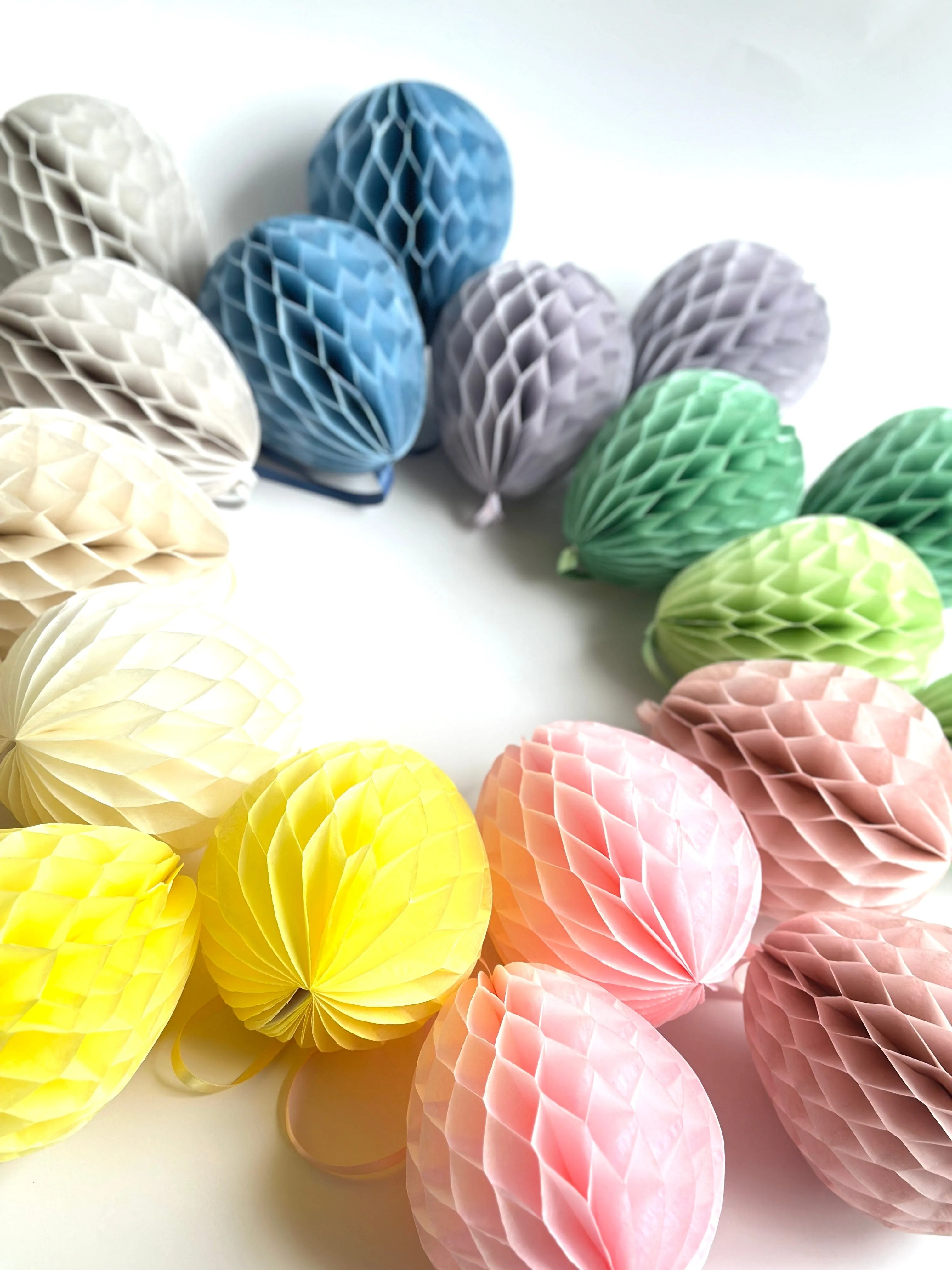 Easter decorations, Easter eggs decorations  | paper Easter decorations | honeycomb paper eggs